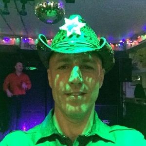 Meet your Posher, Stephane